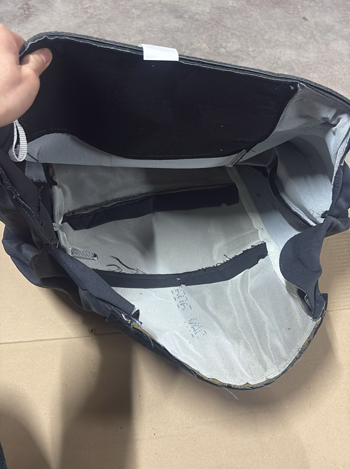 7701058673 M / MAİS / SOL ÖN KOLTUK SIRT KILIFI CLİO II