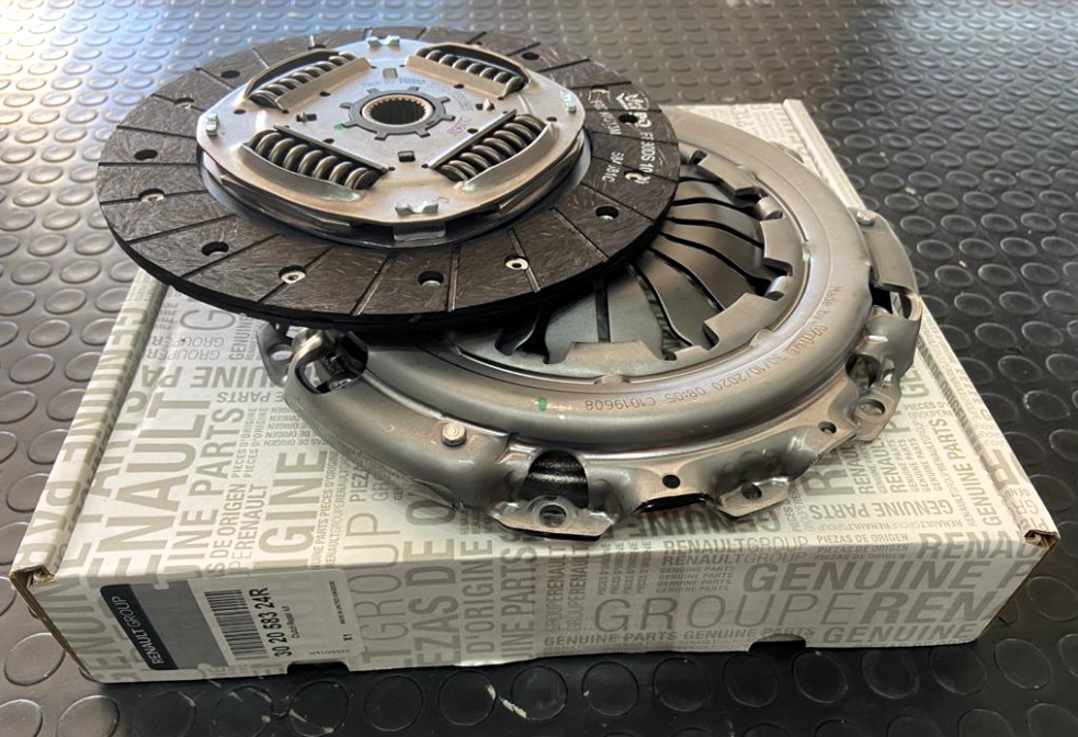 302058324R O1 / ORJİNAL / DEBRİYAJ SETİ K9K 100 BG 1.5 (5 VİTES ) ( VALEO )