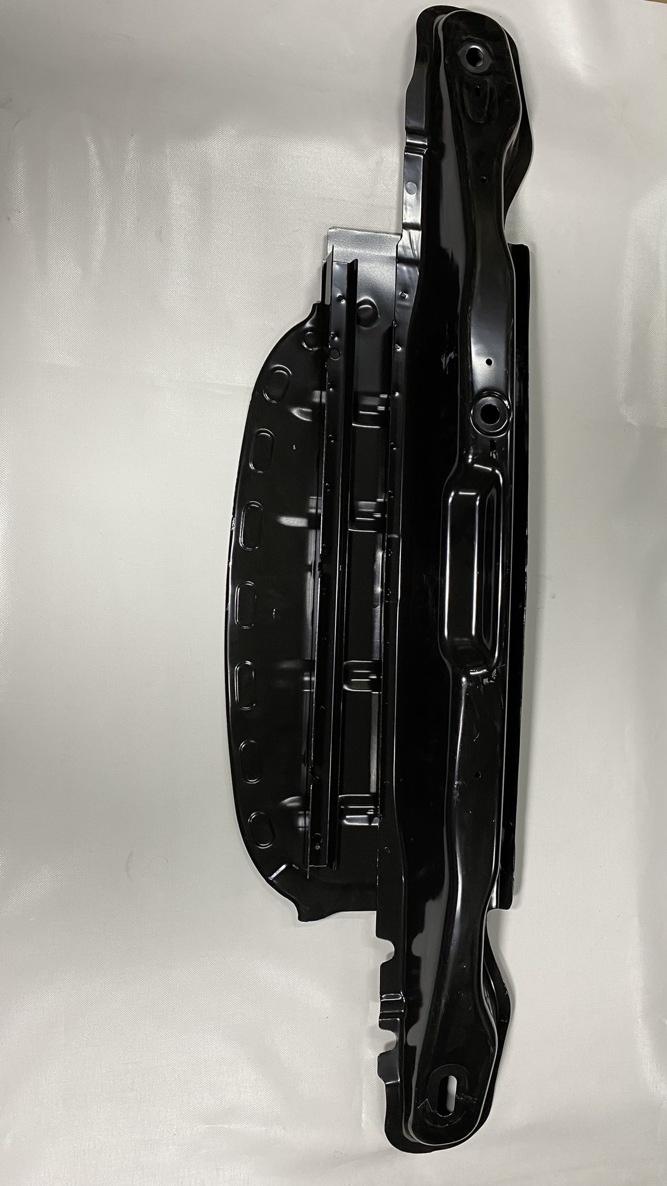 6001549868 M / MAİS / ARKA PANEL DACİA LOGAN