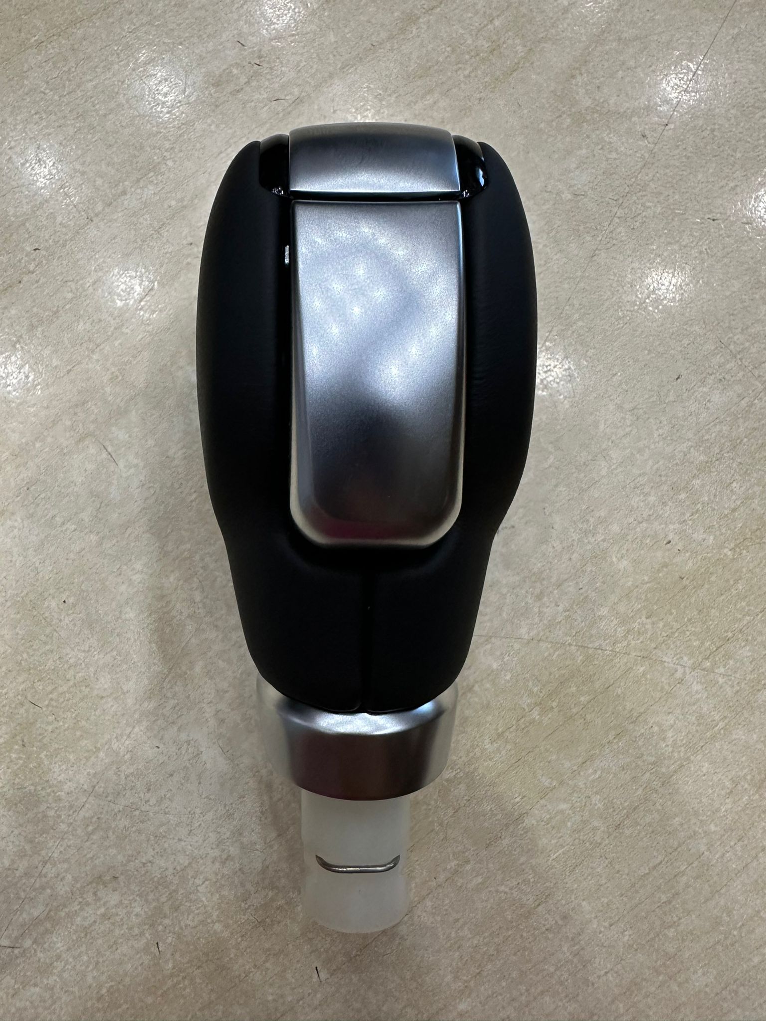 349206736R M / MAİS / EDC VİTES TOPUZU OTOMATİK MEGANE IV TALİSMAN
